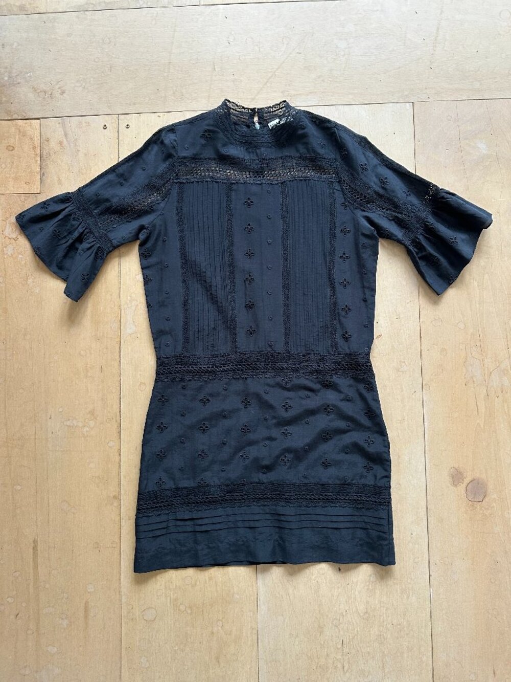 Ulla Johnson Black Embroidered Lace Bell Sleeve Mini Dress Size 4 NWOT